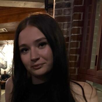 Babysitter in Rockingham: Andrea