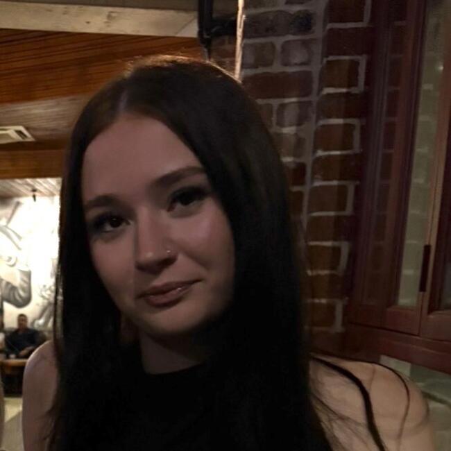 Babysitter in Rockingham: Andrea