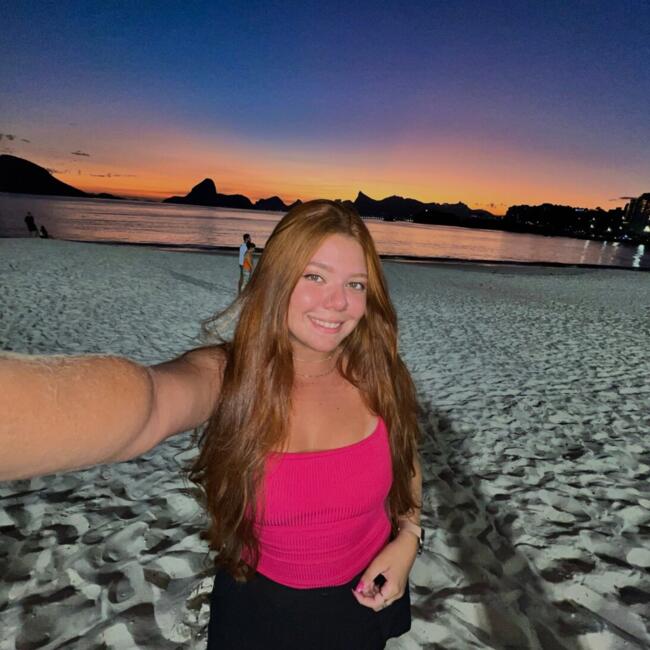 Babysitter in São Gonçalo (São Gonçalo): Larissa