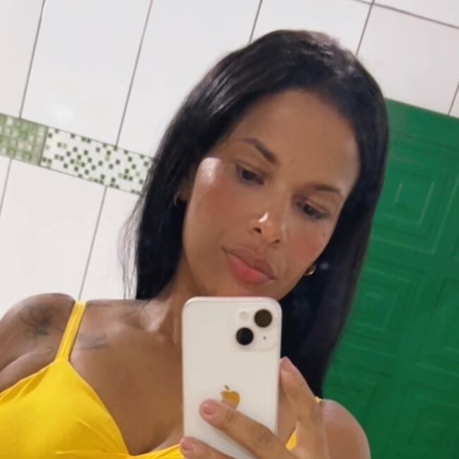 Babá em Hortolândia: Isis