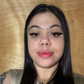 Niñera en Cartago: Hillary