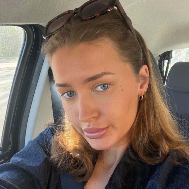 Babysitter in Taastrup Valby: Louise