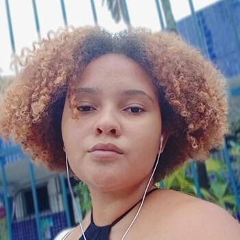 Babysitter in Salvador: Aysha