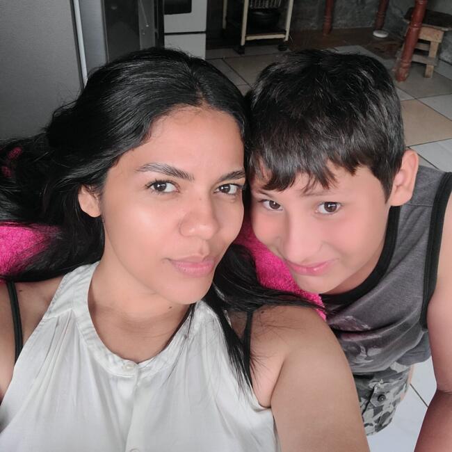 Canguro en Zaragoza: Dina Torres