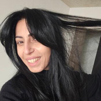 Бавачка в Бургас: Анелия