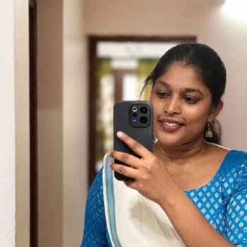 Babysitter Ernākulam (State of Kerala): Devika