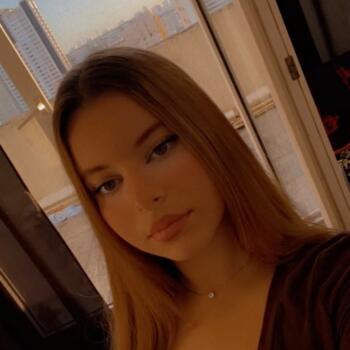 Baby-sitter in Paris: Avane