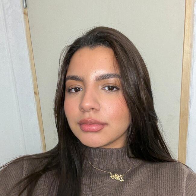 Babysitter in Noisy-le-Grand: Hiba