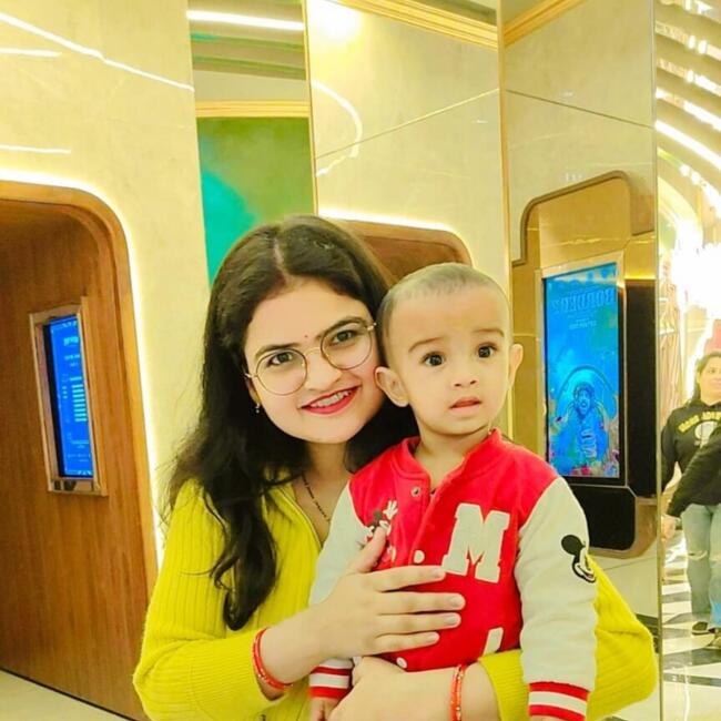 Babysitting job in Mandoli: Parul