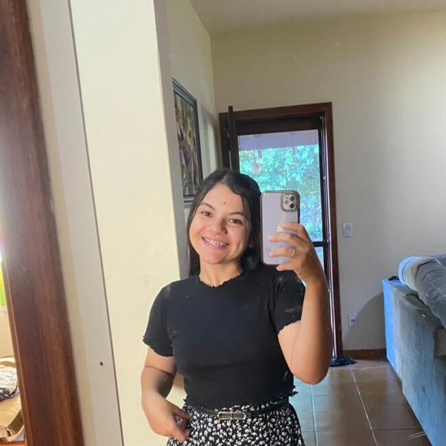 Babysitter in Dourados: Larissia