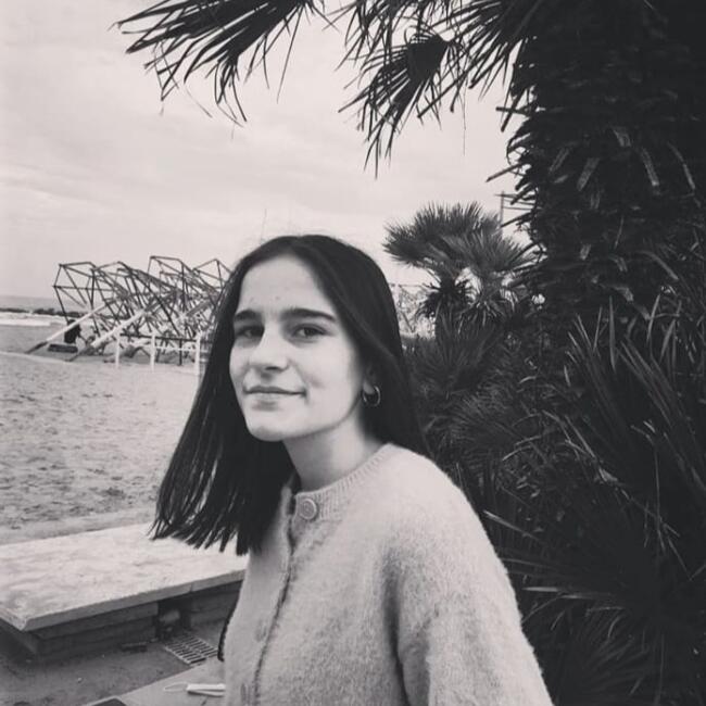 Babysitter in Pescara: Ester