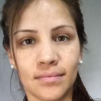 Niñera en San Miguel: María