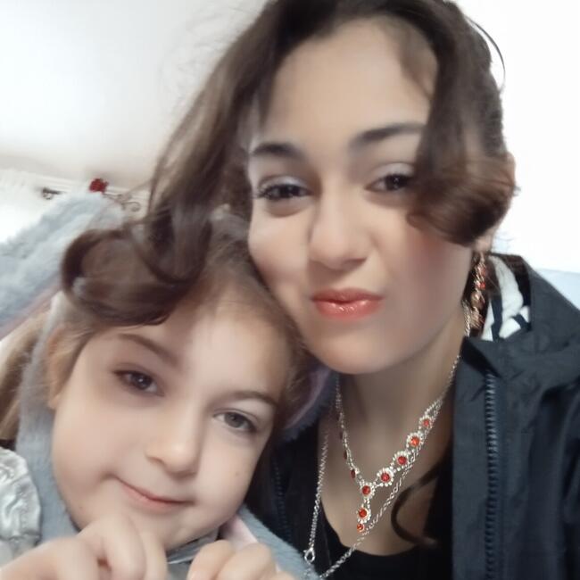 Babysitter in Houilles: Elza