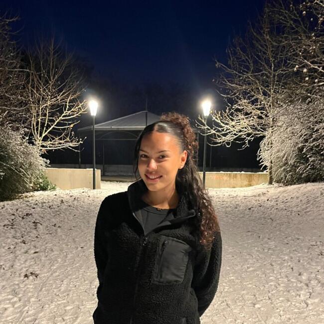 Babysitter in Corbeil-Essonnes: Lina