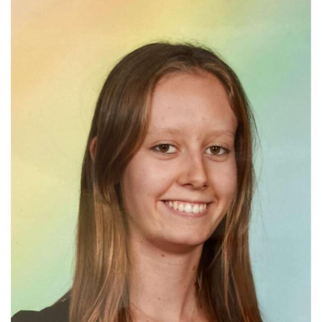 Babysitter in Gradignan: Charlotte