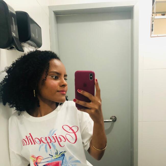 Babysitter in Santa Luzia: Islayne