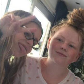 Babysitter Hoofddorp: Naomi en Nikki