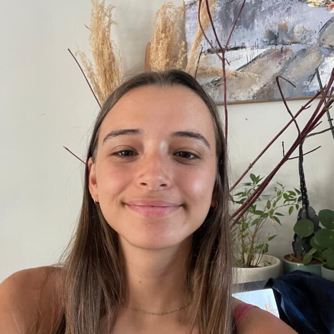 Babysitter in La Chapelle-sur-Erdre: Chloé-Line