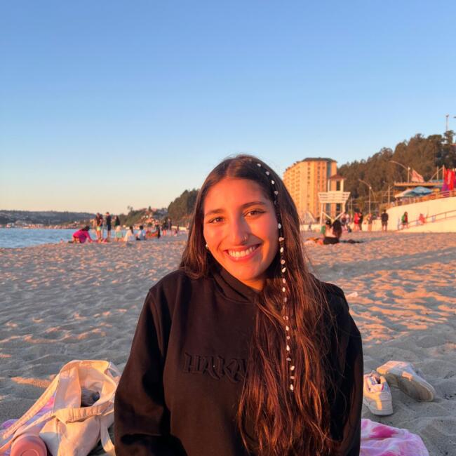 Babysitter in La Florida: Florencia