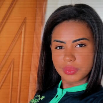 Babá em Pontal: Tailiane