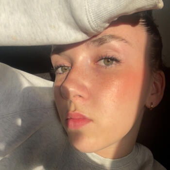 Babysitter Montfort-sur-Meu: Léane