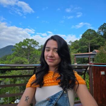 Niñera en Tegucigalpa: Lauren