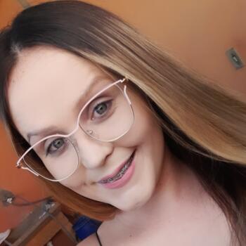 Babá em Várzea Paulista: Larissa