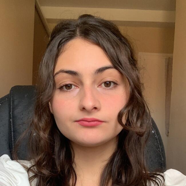 Babysitter in Cuenca: Luciana