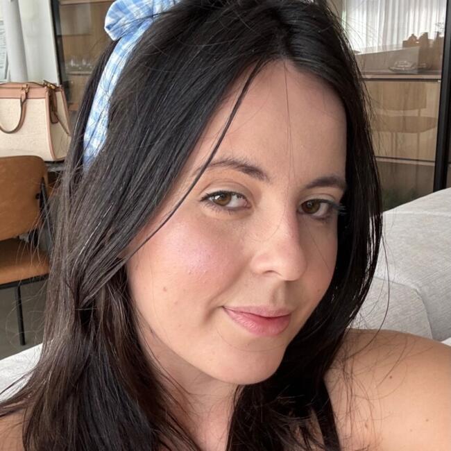 Babysitter in Goiânia: Allanys Amaral