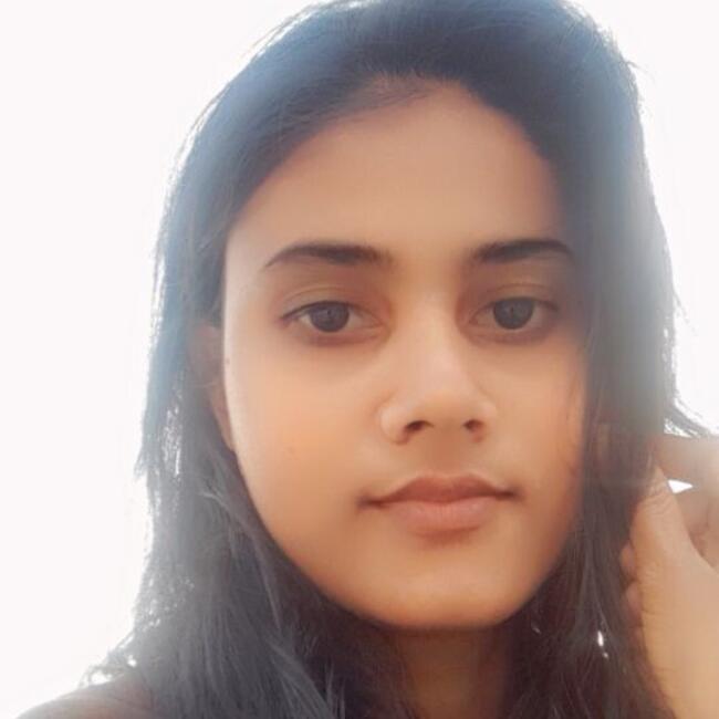 Babysitter in New Delhi: Sandhya