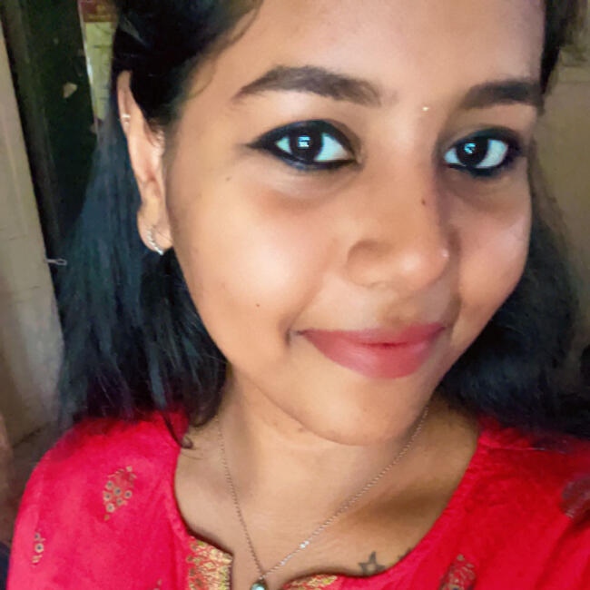 Babysitter in Chennai: Saranya