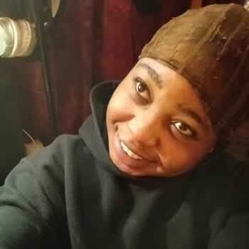 Babysitter Staten Island: Helena