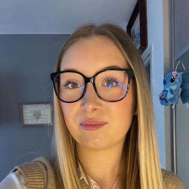 Babysitter in Montalieu: Révelyne