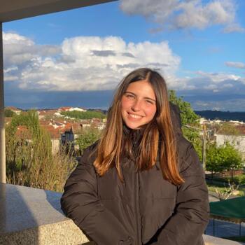 Babysitter in Carcavelos: Inês