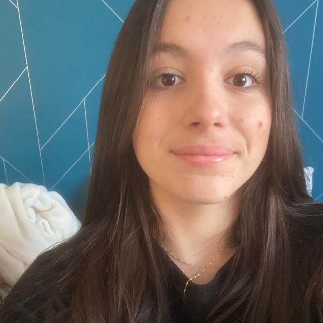 Babysitter in Sainte-Maxime: Ines