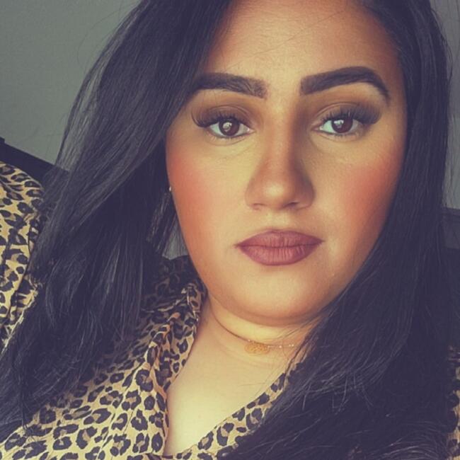 Babysitter in Nîmes: Nora