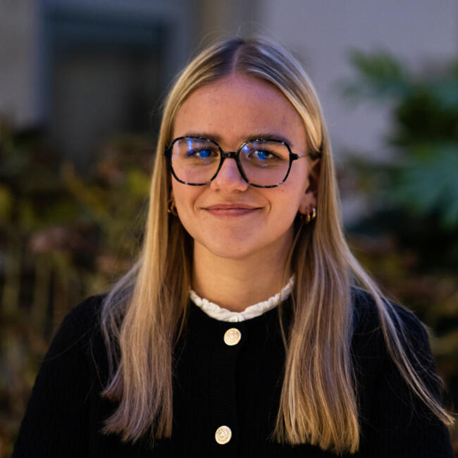 Babysitter in Biganos: Garance