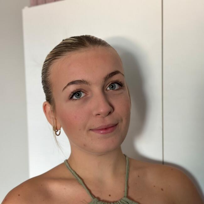 Babysitter in Foissiat: Manon