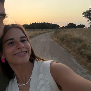 Babysitter in Evora: Laura