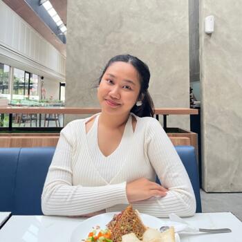 Babysitting job in Cirebon: babysitting job Jesica