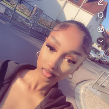 Babysitter in Limeil-Brévannes: Sara