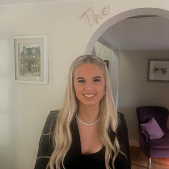 Babysitter in Kettering: Grace