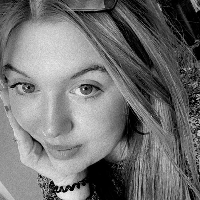 Babysitter in Vieux-Fumé: Lou