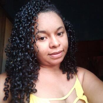 Babysitter in Santa Maria (Distrito Federal): Marcelane da Cruz lima
