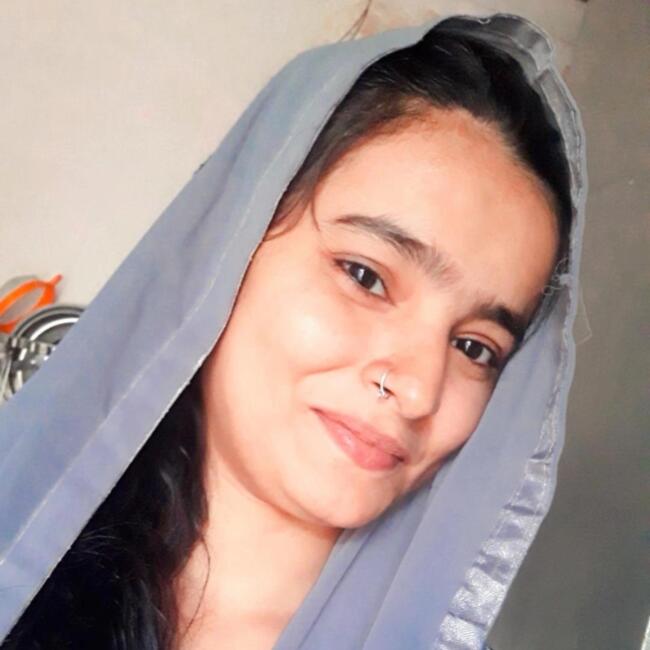 पुणे में बेबीसिटर: Nahida