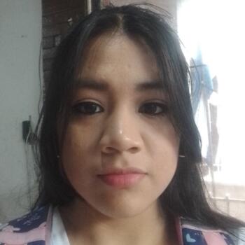 Babysitter in San Salvador: Debbie