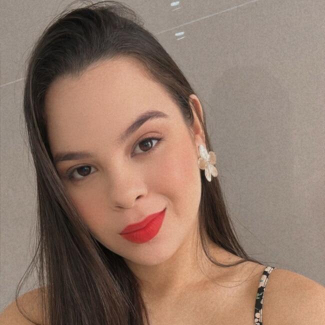 Emprego de babá em Belém: Larissa