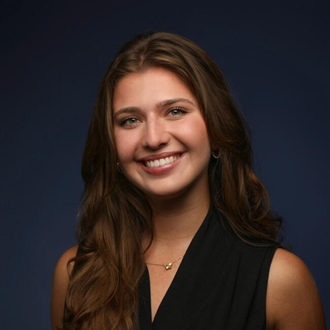 Babysitter in Evanston: Christina