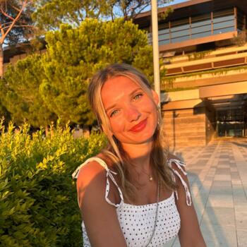 Babysitter in Dunsborough: Katie