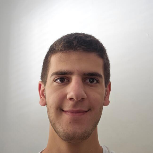 Babysitter in Herzliya: אריאל